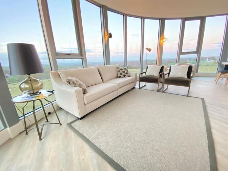 Luxury Converted Water Tower In Flockton Villa Emley Esterno foto