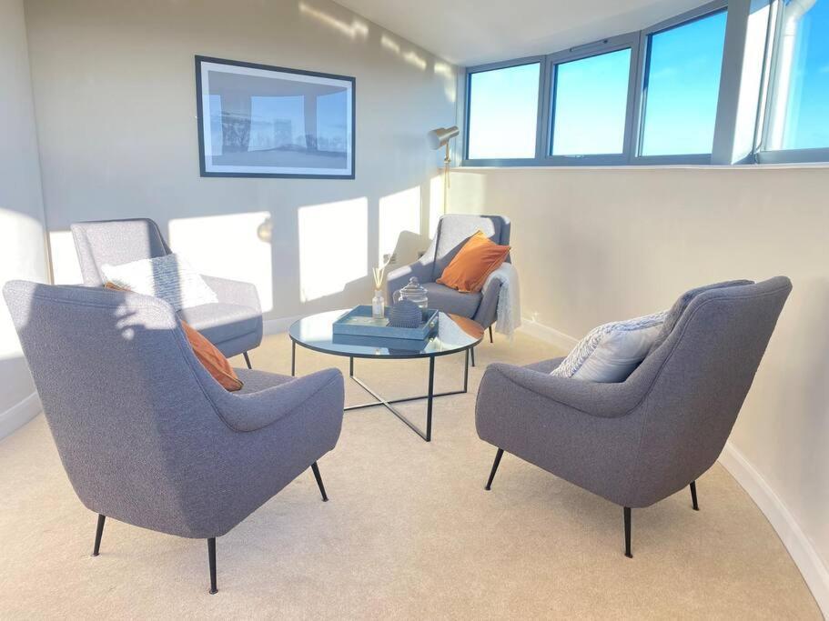 Luxury Converted Water Tower In Flockton Villa Emley Esterno foto