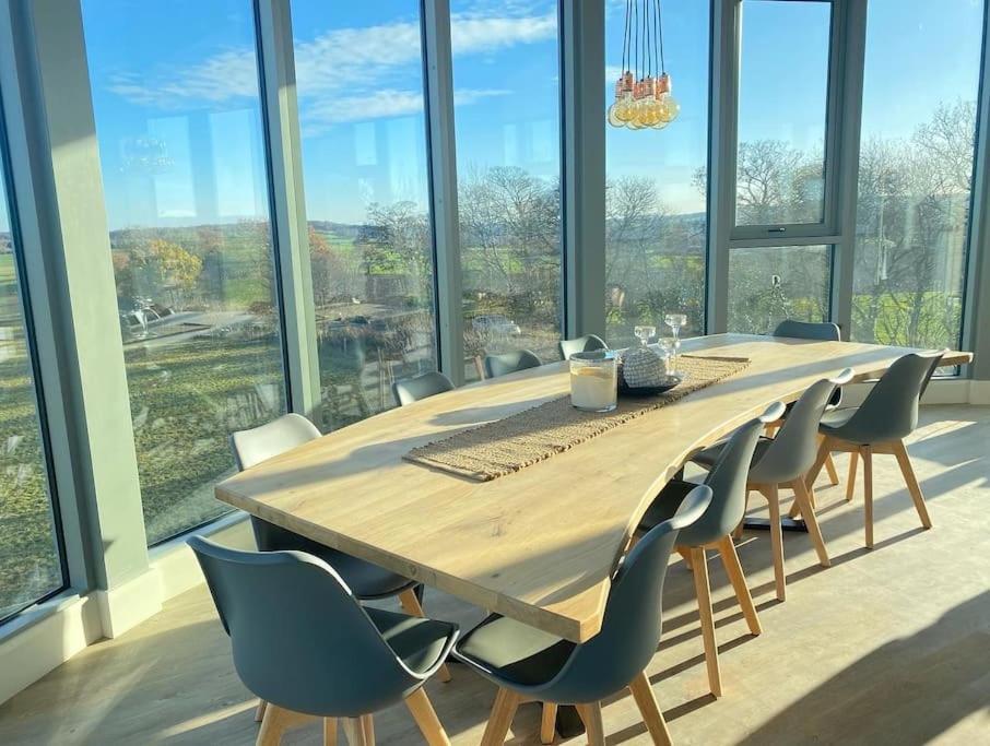 Luxury Converted Water Tower In Flockton Villa Emley Esterno foto